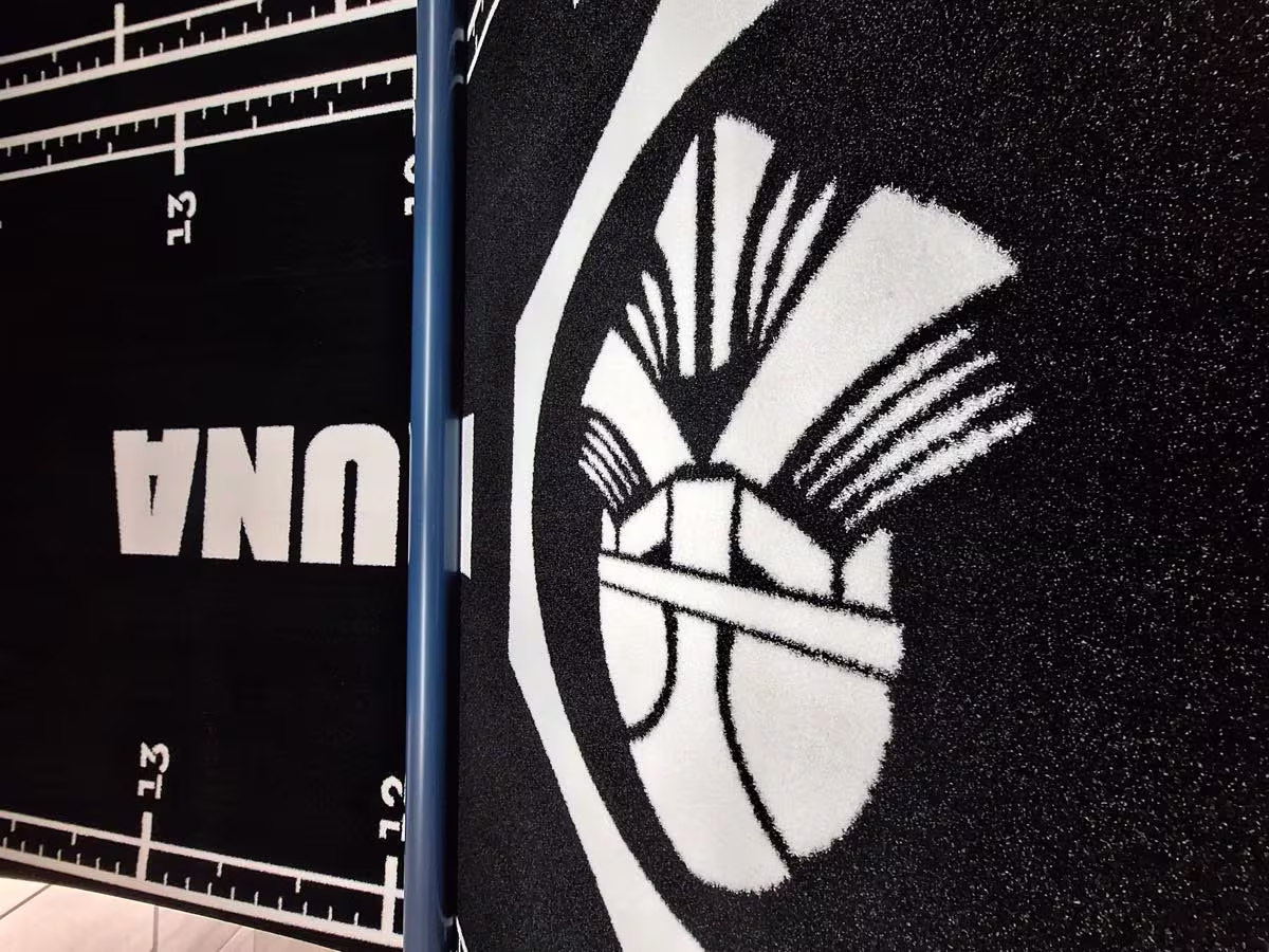 Custom logo track being made